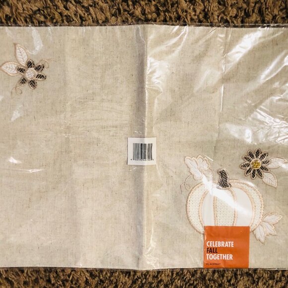 2 - Fall-Theme Placemat - Picture 1 of 2